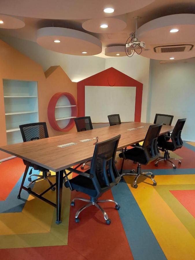 D Bunga مسلم Homestay Pool View Legoland Nusajaya 누사자야 외부 사진