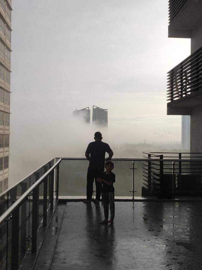 D Bunga مسلم Homestay Pool View Legoland Nusajaya 누사자야 외부 사진