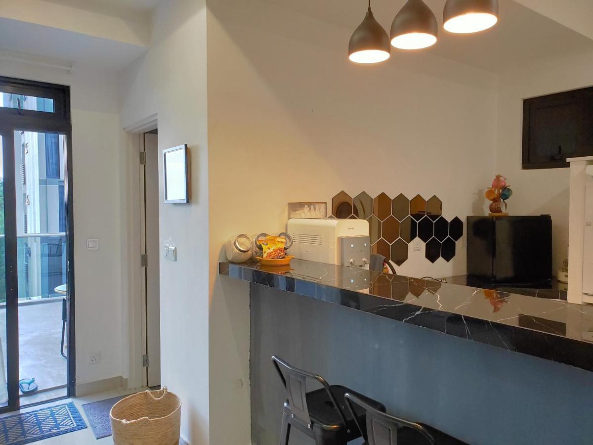 D Bunga مسلم Homestay Pool View Legoland Nusajaya 누사자야 외부 사진