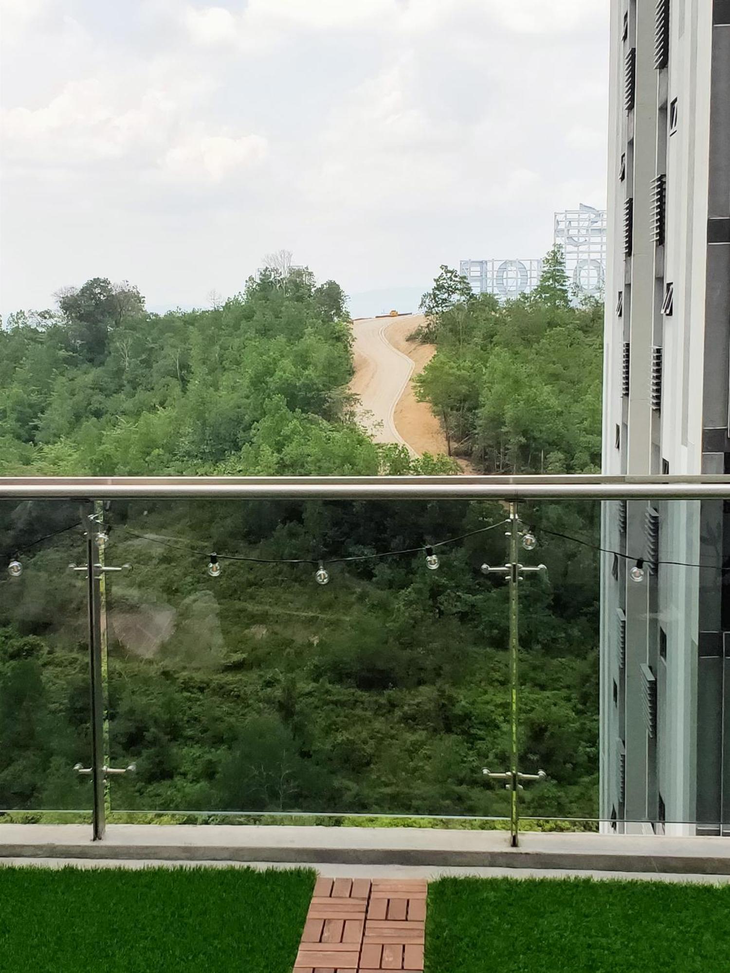 D Bunga مسلم Homestay Pool View Legoland Nusajaya 누사자야 외부 사진