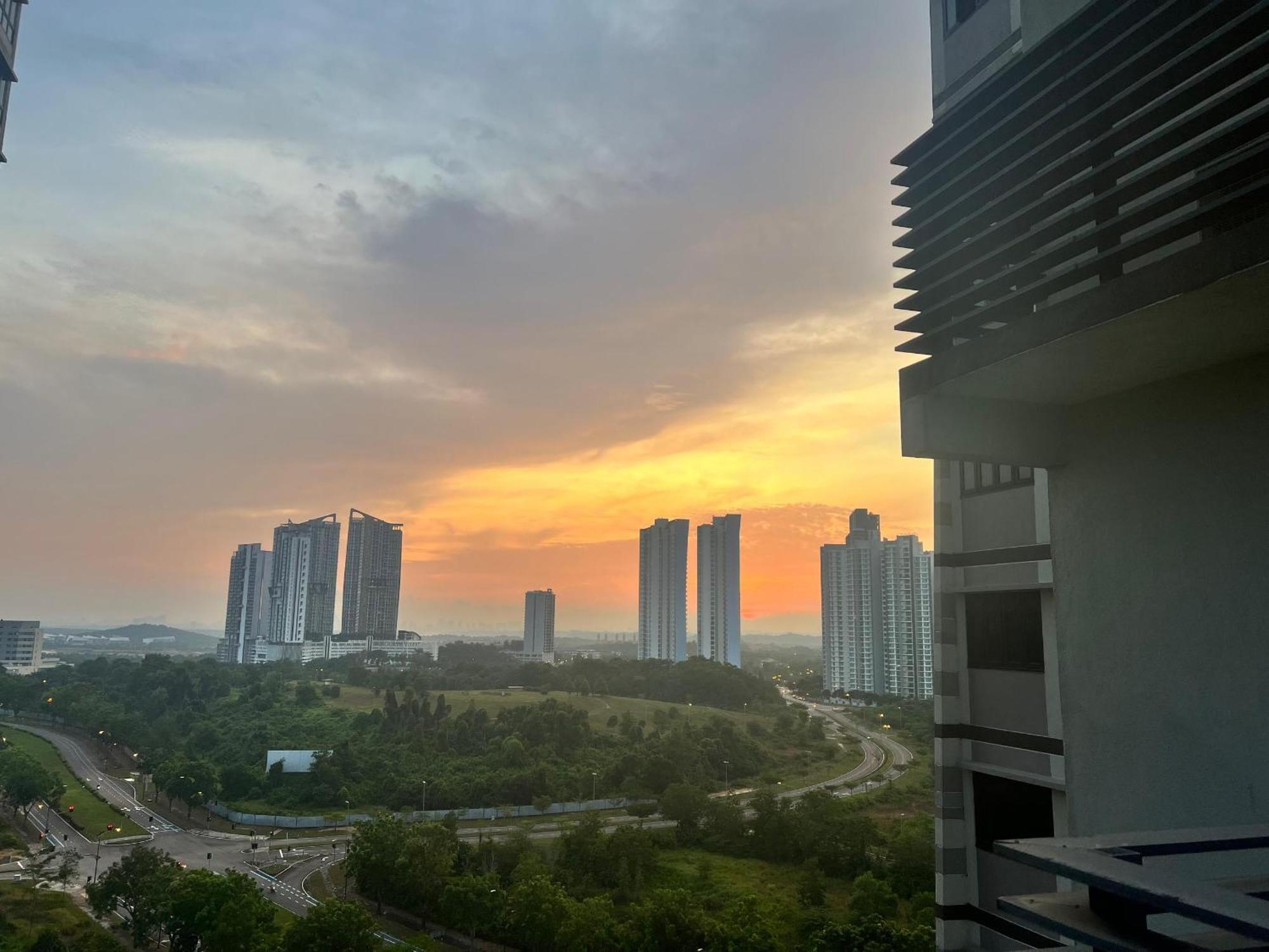 D Bunga مسلم Homestay Pool View Legoland Nusajaya 누사자야 외부 사진